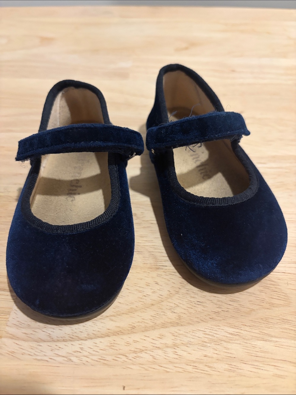 Classic Velvet Mary Jane Dress Shoes for Kids - Navy Size 21 EU / 5 US